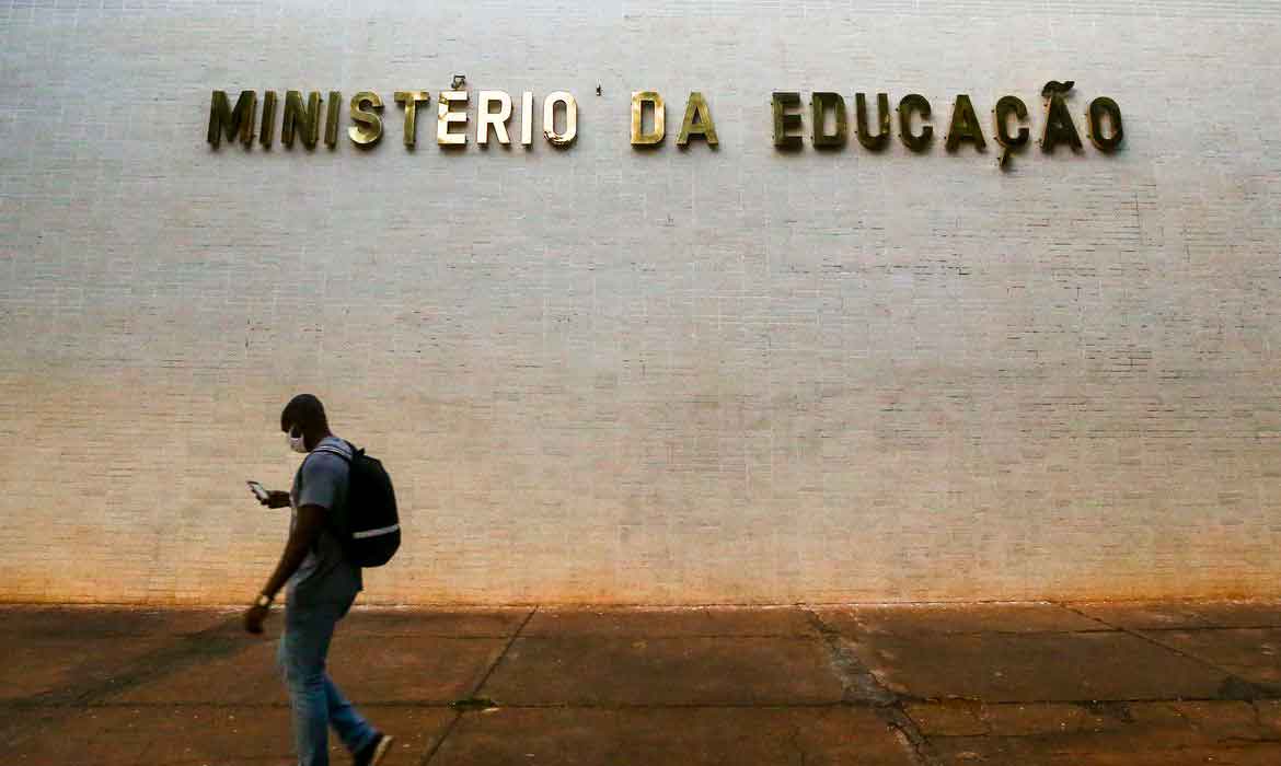 Aberto prazo para inscrições no programa Brasil na Escola