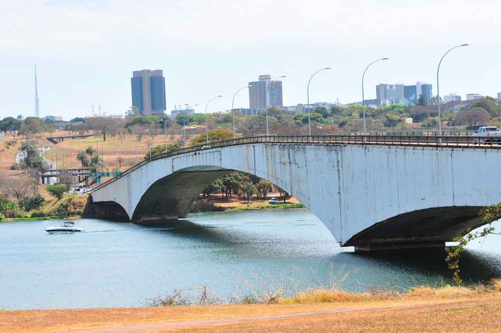 Novos cabos de protensão reforça a Ponte Honestino Guimarães