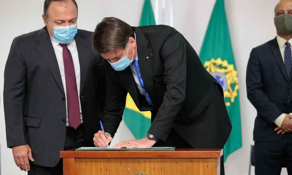 Bolsonaro sanciona lei que amplia atuação da Codevasf