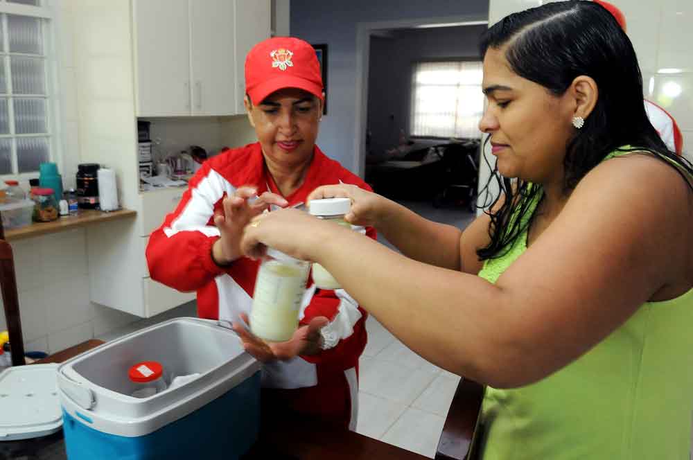 Goiás: Banco de leite materno precisa aumentar estoque
