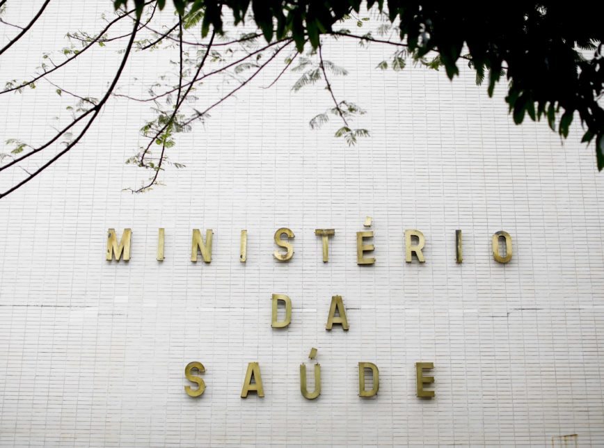 Ministério divulga lista, por estado, dos que não tomaram segunda dose