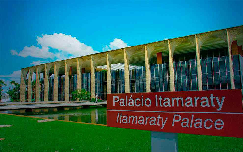 Itamaraty aprova importação de 187 milhões de litros de etanol