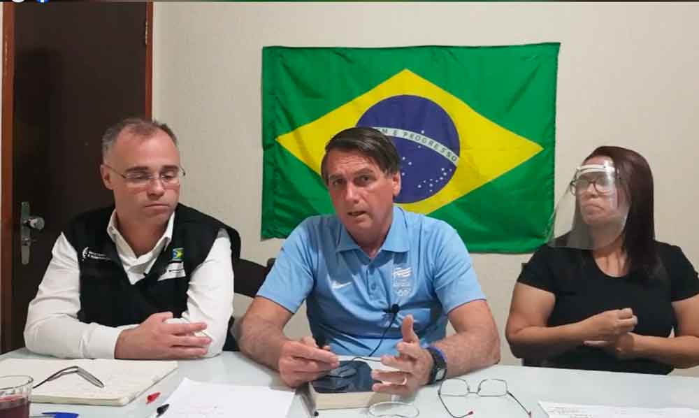Bolsonaro diz que vai decidir pessoalmente sobre adoção do 5G