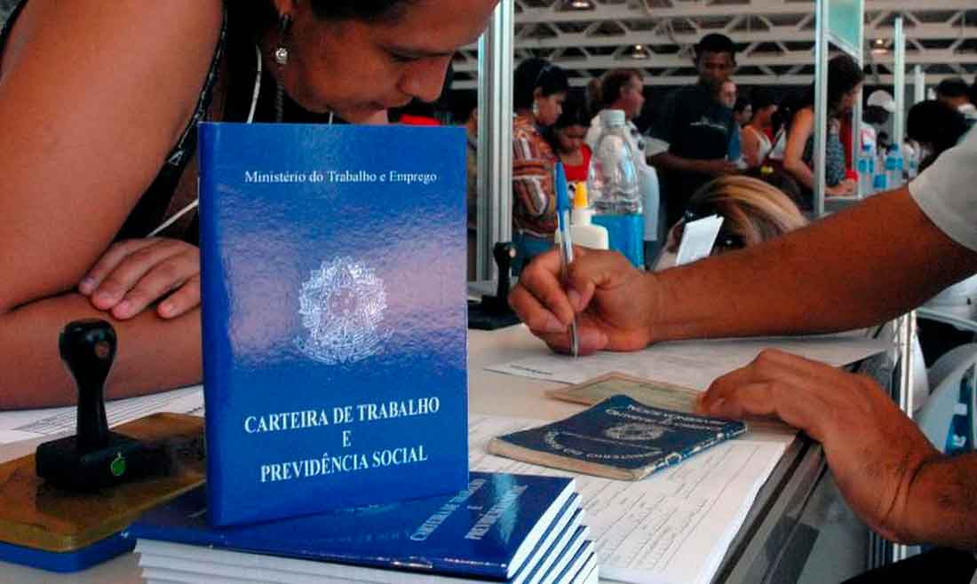 Desemprego fecha primeiro trimestre de 2024 com taxa de 7,9%