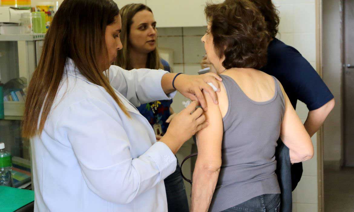 Campanha Nacional de Vacinação contra a Influenza começa em 12 de abril