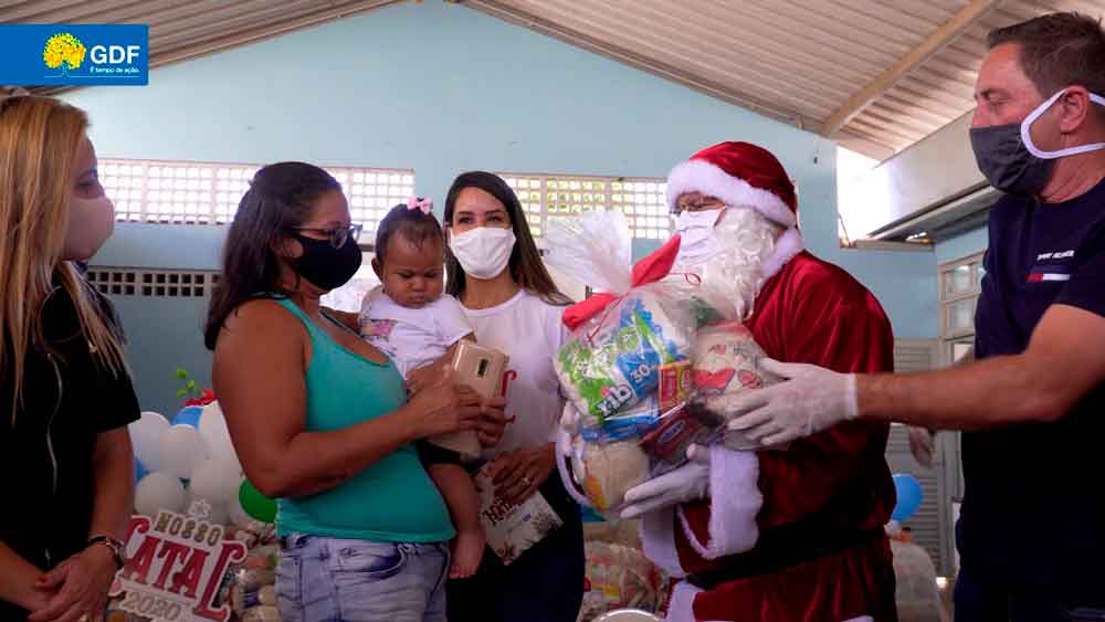 Cestas especiais de Natal para 13 mil famílias