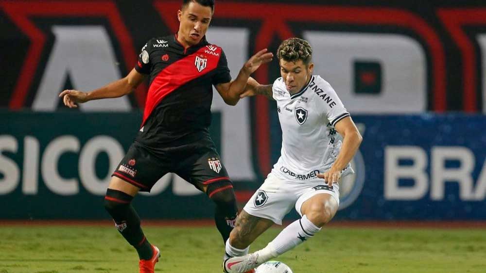 Botafogo abre o placar em casa, mas perde de virada para o Atlético-GO