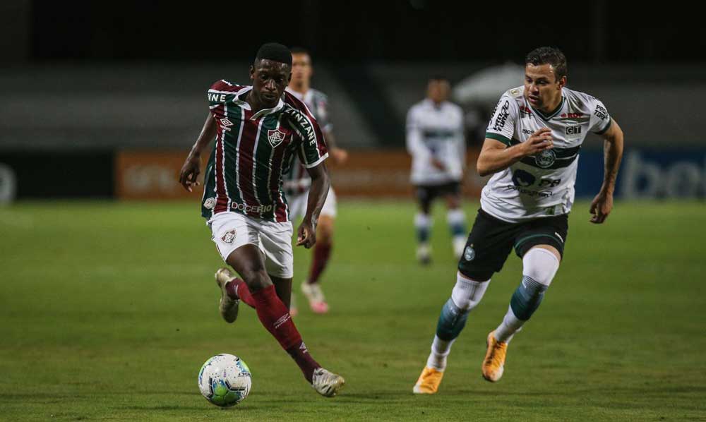 Brasileirão: Fluminense marca no fim e arranca empate com o Coritiba