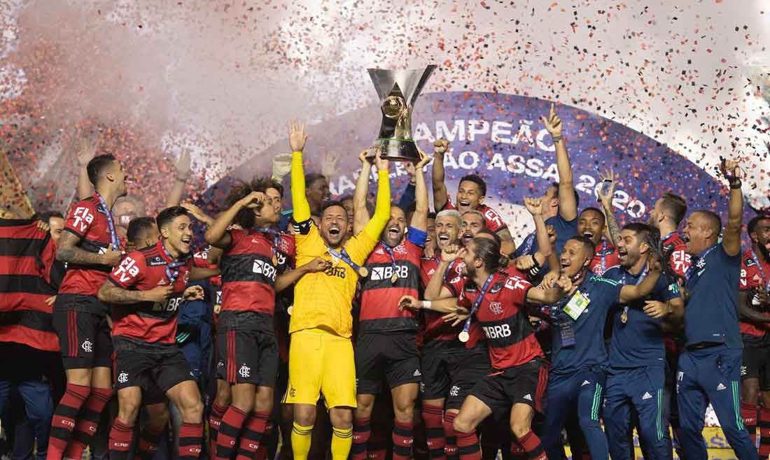 Mesmo derrotado pelo São Paulo, Flamengo é campeão Brasileiro