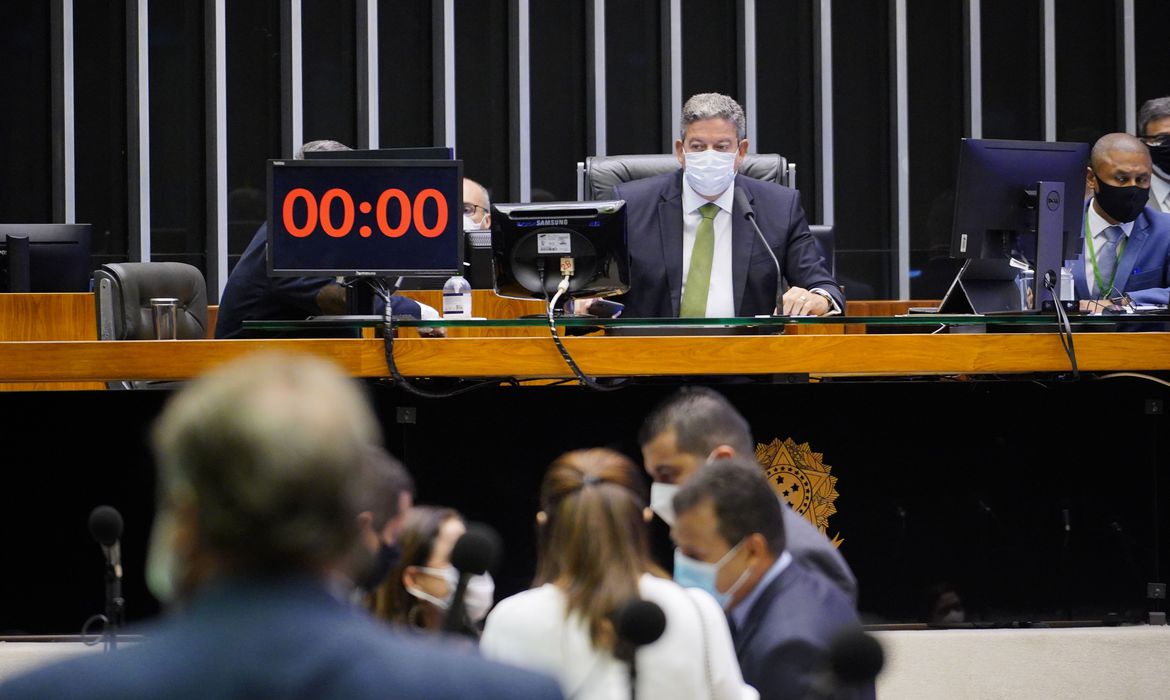 Câmara dos Deputados aprova MP que cria Auxílio Brasil