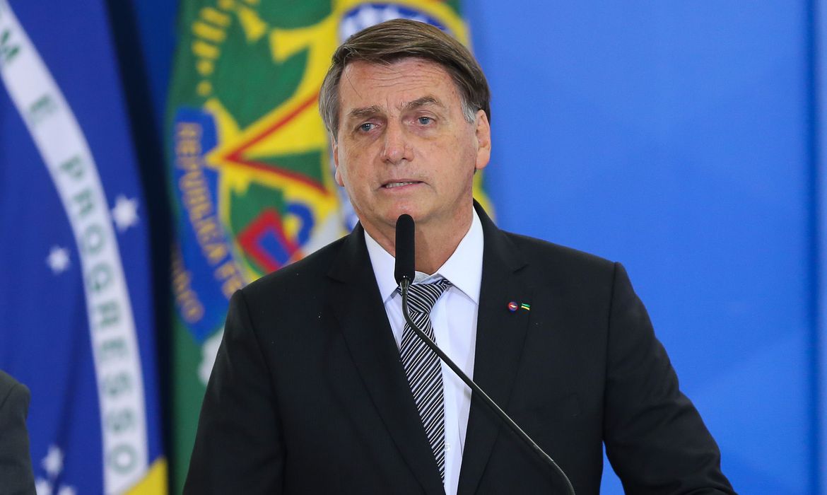Presidente Bolsonaro participa de cúpula virtual sobre clima