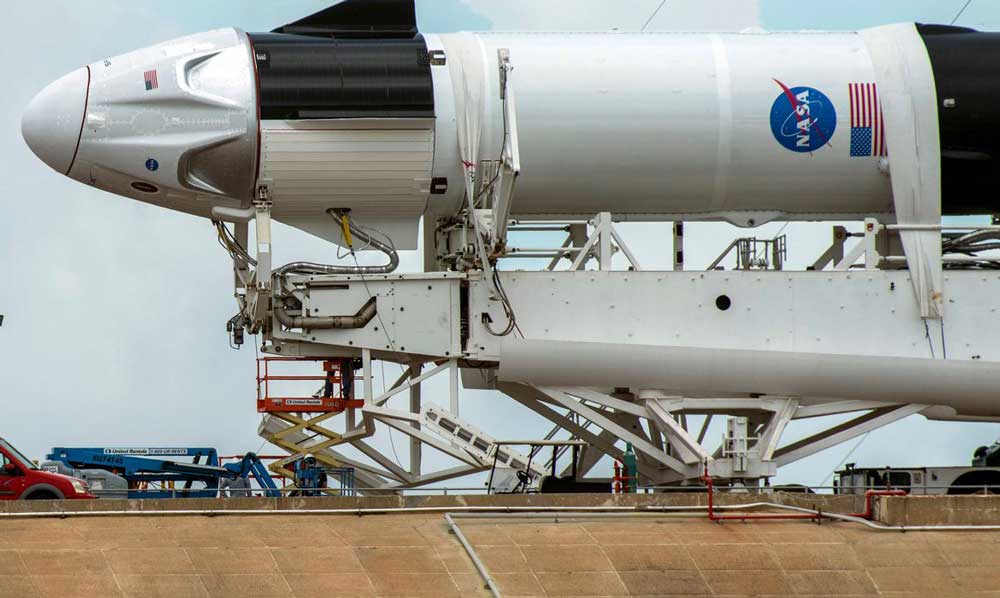 SpaceX quer instalar janela panorâmica no “nariz” da cápsula Dragon
