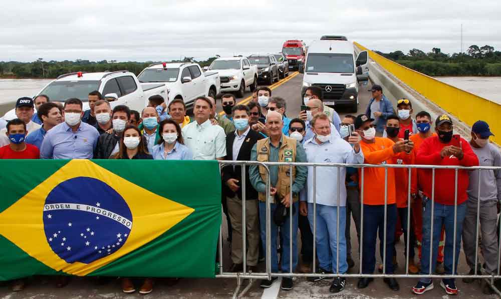 Ponte do Abunã reduzirá custo do transporte no Acre, diz Bolsonaro