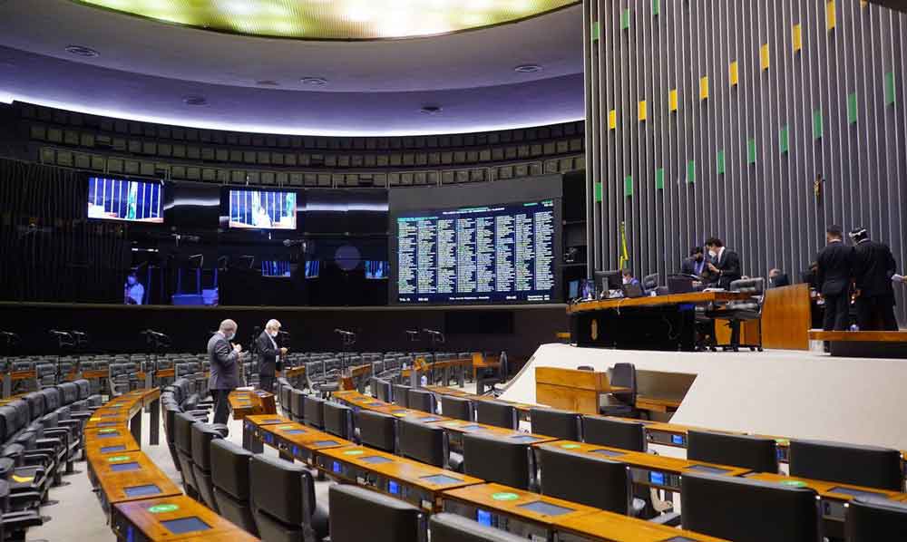 Câmara aprova texto-base da MP de privatização da Eletrobras