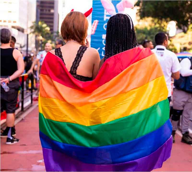 3,8% da população do DF se identifica como LGBTQIA+