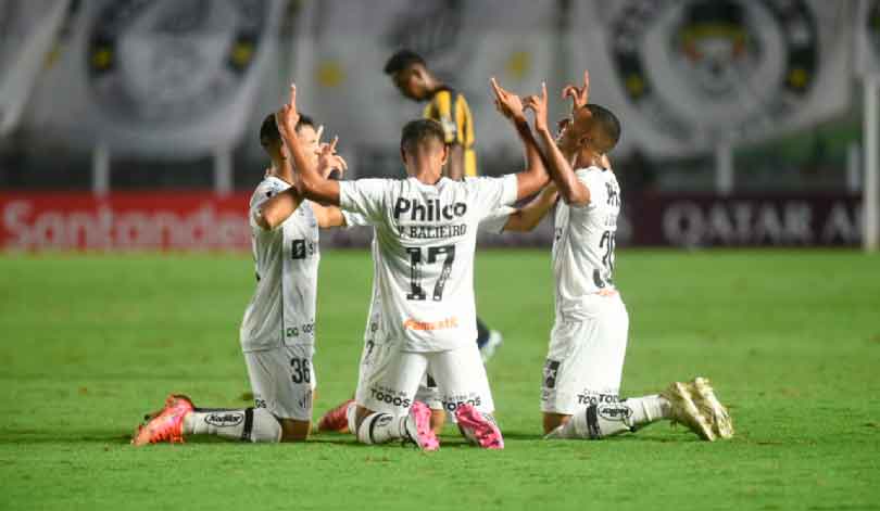 Libertadores: Santos se recupera e vence a primeira na fase de grupos