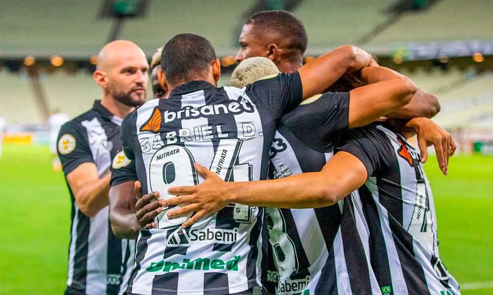 Com gol no último lance, Ceará bate Atlético-MG em Fortaleza