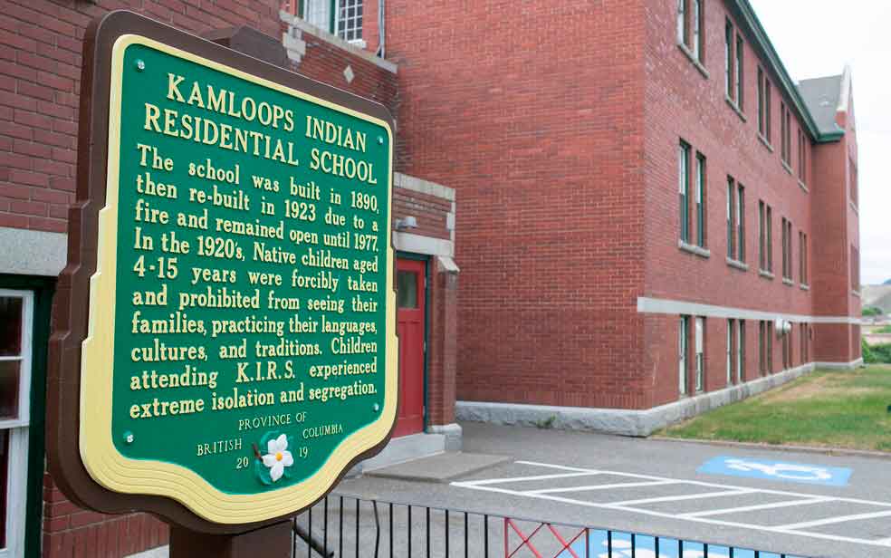 Restos mortais são achados junto a antiga escola indígena no Canadá