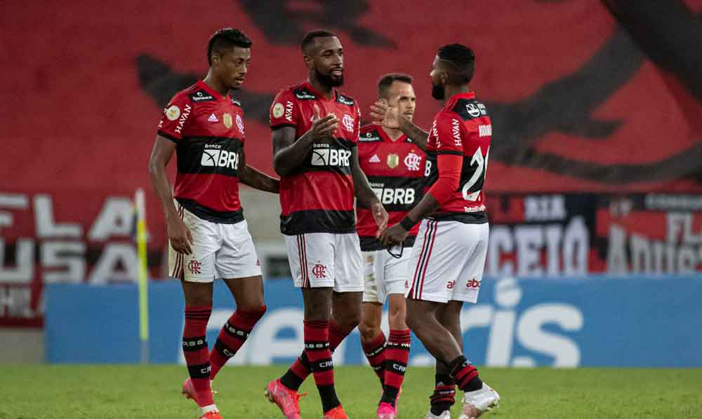 Na despedida de Gerson, Flamengo bate Fortaleza no Maracanã