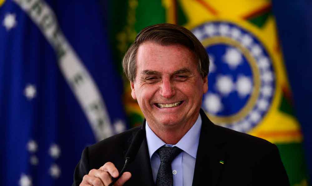 Bolsonaro confirma desoneração da folha por mais dois anos