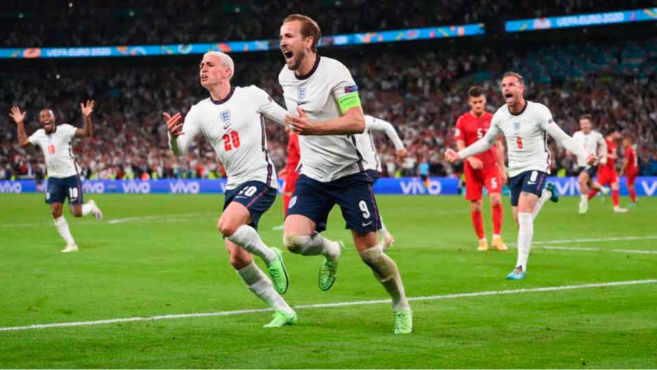 Inglaterra vence Dinamarca e faz final da Eurocopa com Itália