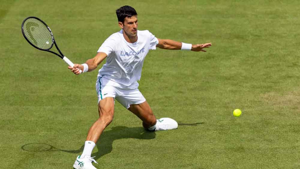 Djokovic derrota Cristian Garín e chega às quartas de Wimbledon