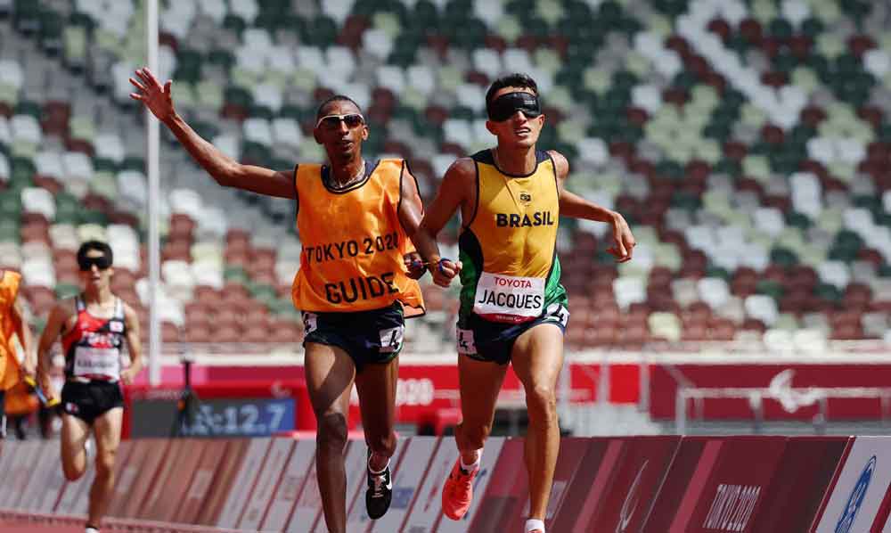 Paralimpíada: Yeltsin Jacques é ouro nos 5000 m da classe T11