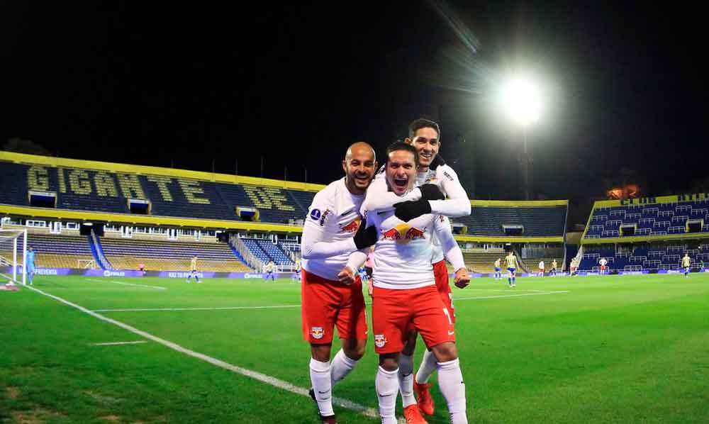 Bragantino vence Libertad e fica perto da final da Copa Sul-Americana