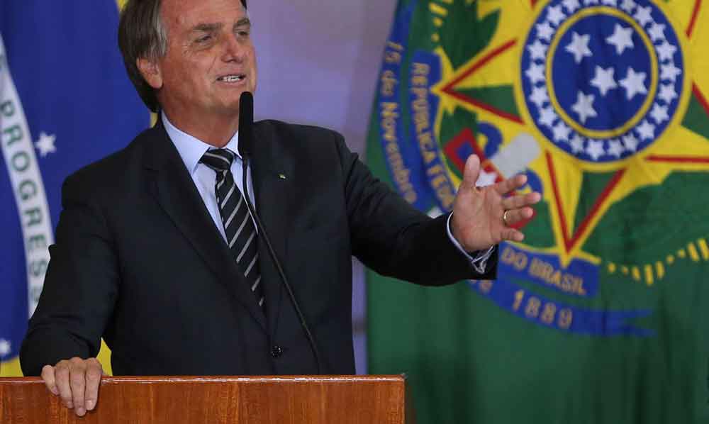 Presidente diz que Brasil e o mundo não aguentam um novo lockdown