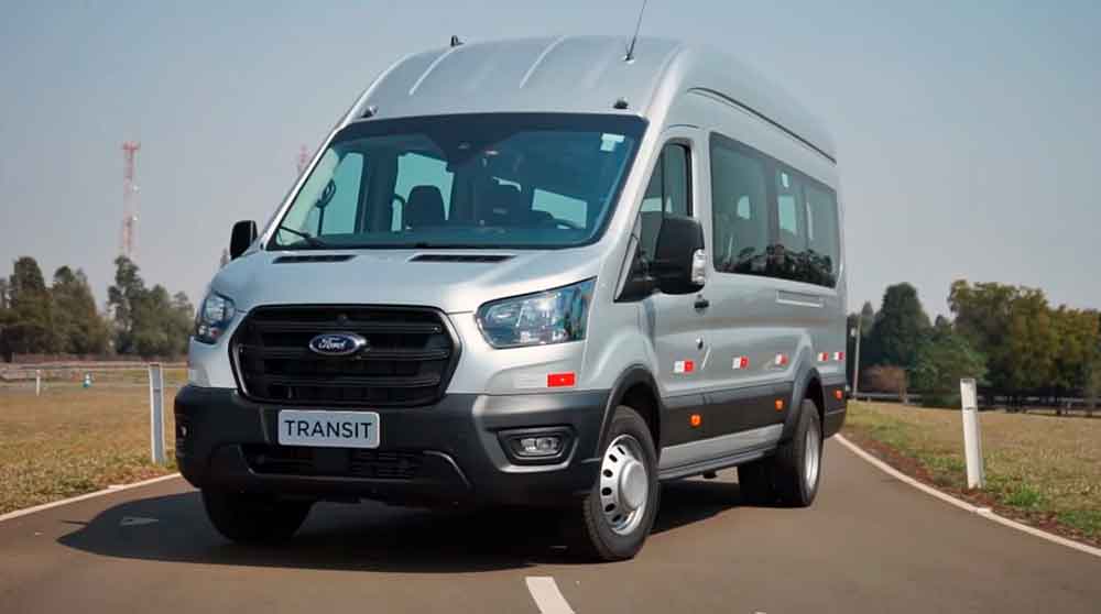 Ford lança nova geração da van Transit: conheça