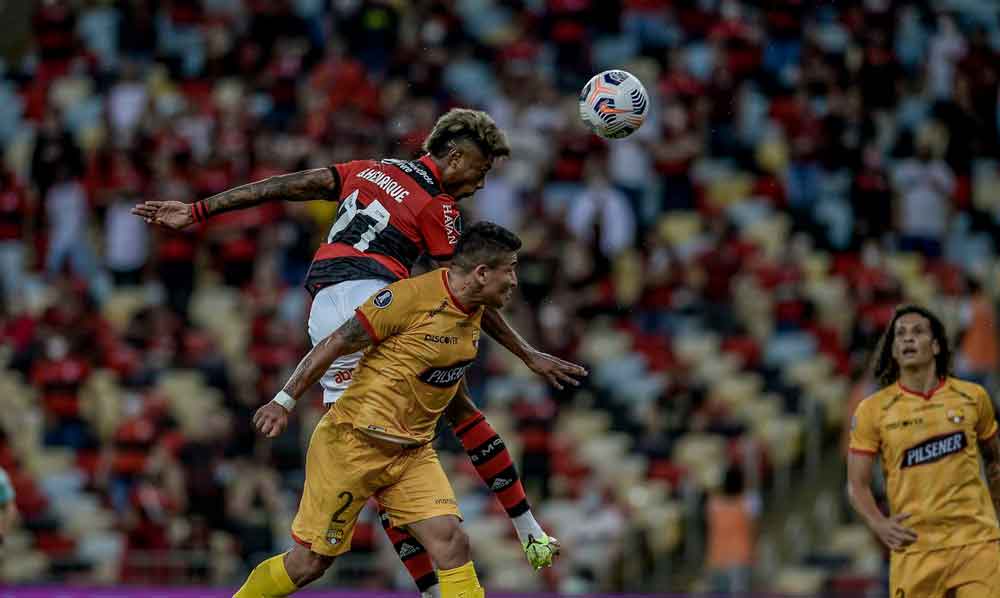 Libertadores: Bruno Henrique brilha e Flamengo encaminha vaga à final