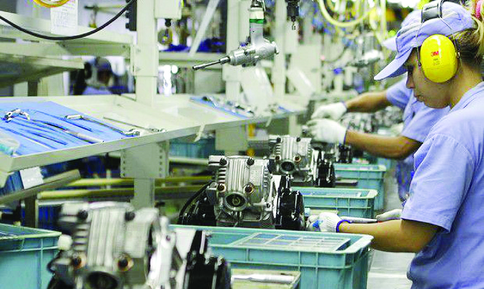 Confiança da indústria cai em dezembro em 28 setores, diz CNI