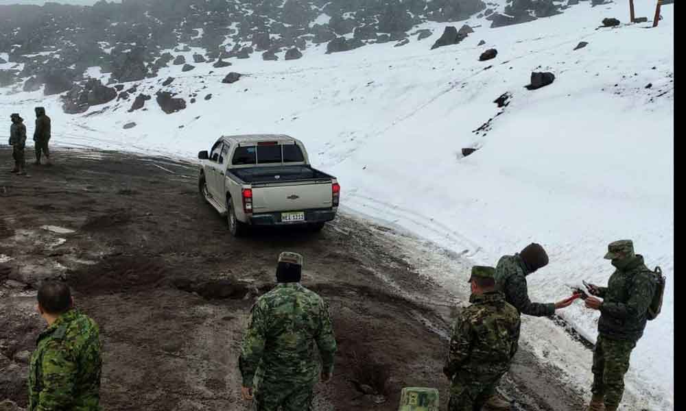 Avalanche em vulcão nevado no Equador deixa quatro mortos