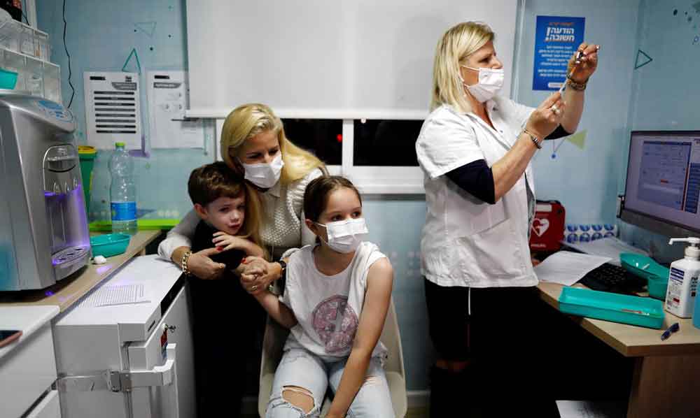 Israel inicia vacinação de crianças entre 5 e 11 anos contra covid-19