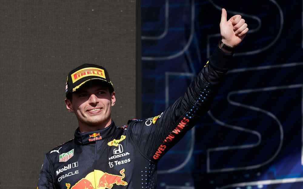 GP da França: Verstappen vence após erro e batida de Leclerc