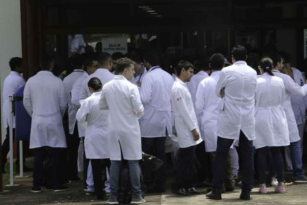 Governo Federal oferece mais de 21,5 mil vagas para Médicos pelo Brasil