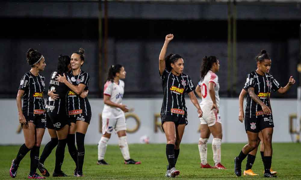 Corinthians e Inter decidem título do Brasileiro Feminino; veja onde assistir e escalações