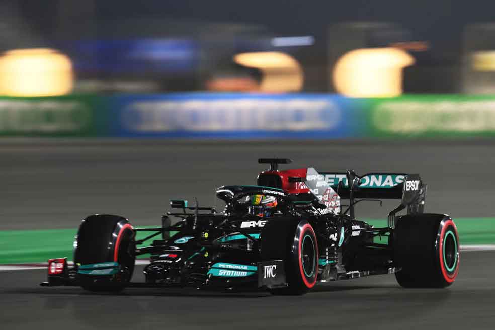 F1: Hamilton é pole após fazer classificação dominante no GP do Catar