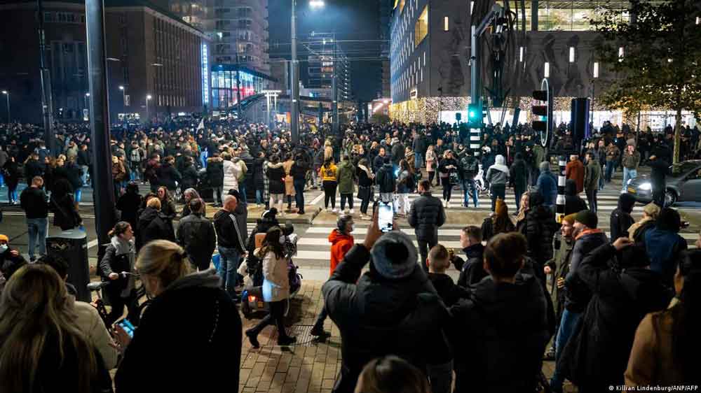 Protesto na Holanda contra medidas de combate à covid deixa feridos