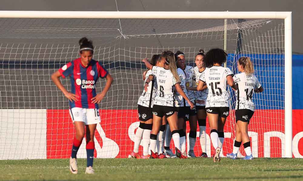 Libertadores Feminina: Corinthians supera retranca e bate San Lorenzo
