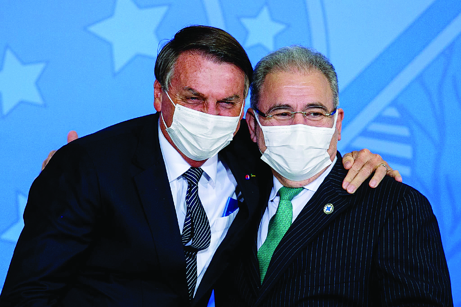Bolsonaro confirma estudo que deve rebaixar Covid a endemia