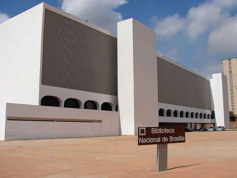 Biblioteca Nacional de Brasília faz aniversário com coleção especial