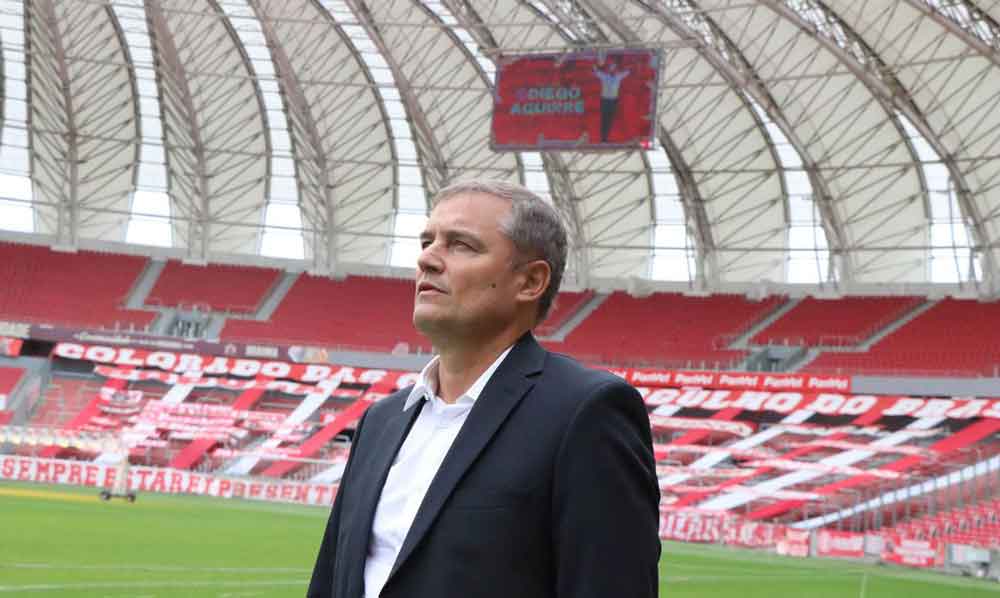 Internacional anuncia a saída do técnico Diego Aguirre