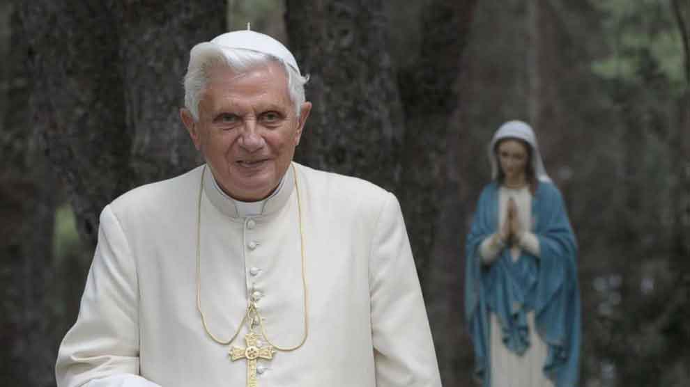 Papa emérito Bento 16 é acusado de encobrir casos de pedofilia