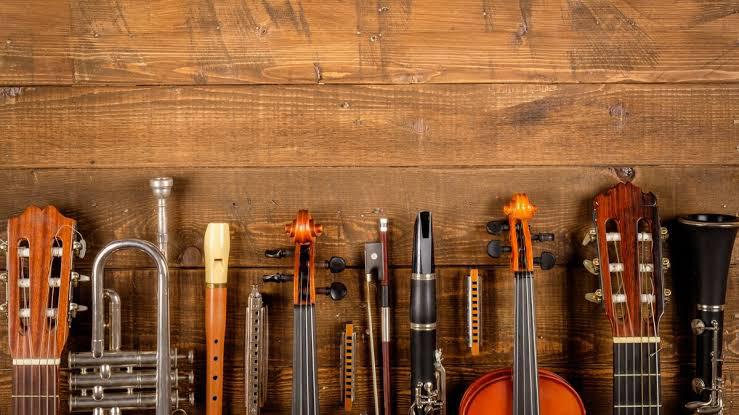 Escola de Taguatinga ganha instrumentos musicais