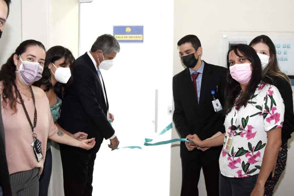 Hran inaugura sala de infusão e reforma a Unidade de Queimados