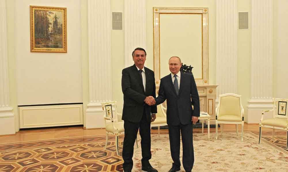 Presidente Bolsonaro faz declaração na Rússia após encontro com Putin