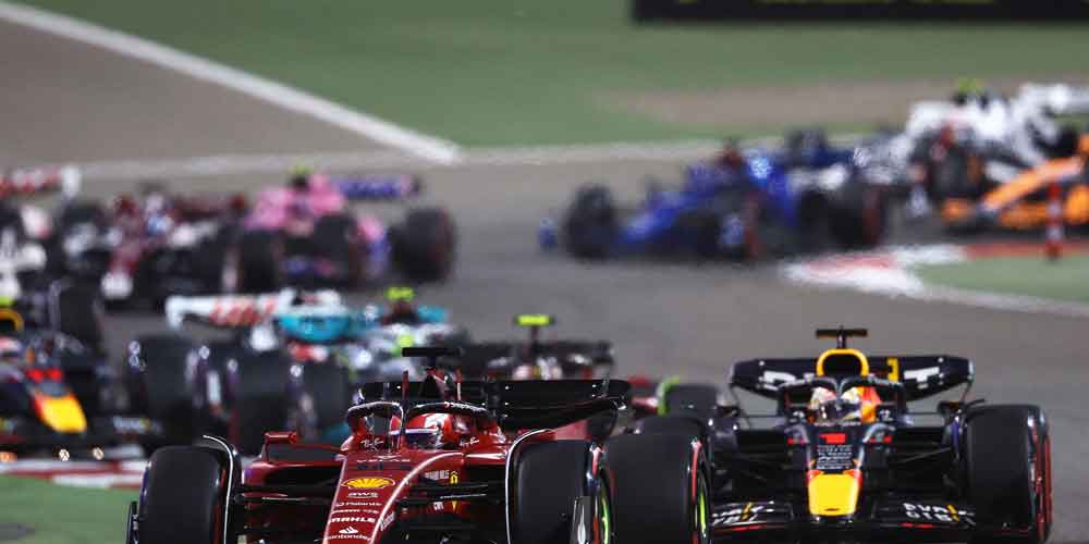 Leclerc vence em 1ª dobradinha da Ferrari desde 2019; Verstappen abandona