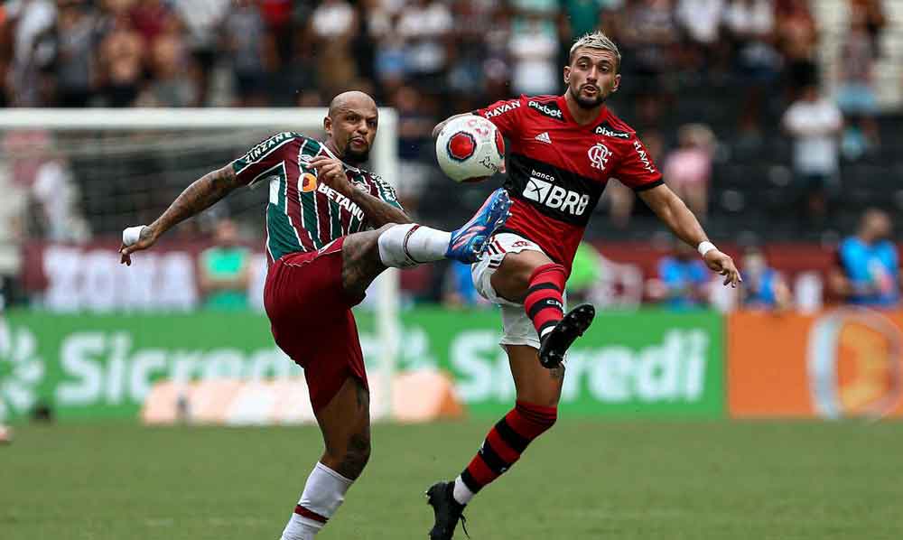 Em clássico de cinco expulsões, Fluminense vence e ultrapassa Flamengo