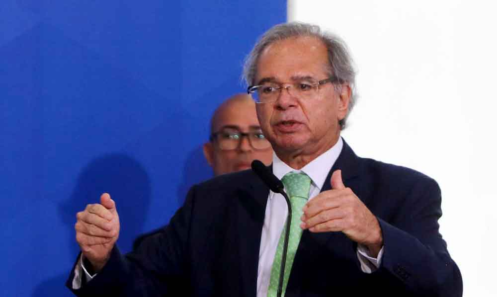 Conflito entre social e fiscal revela incapacidade técnica, diz Guedes
